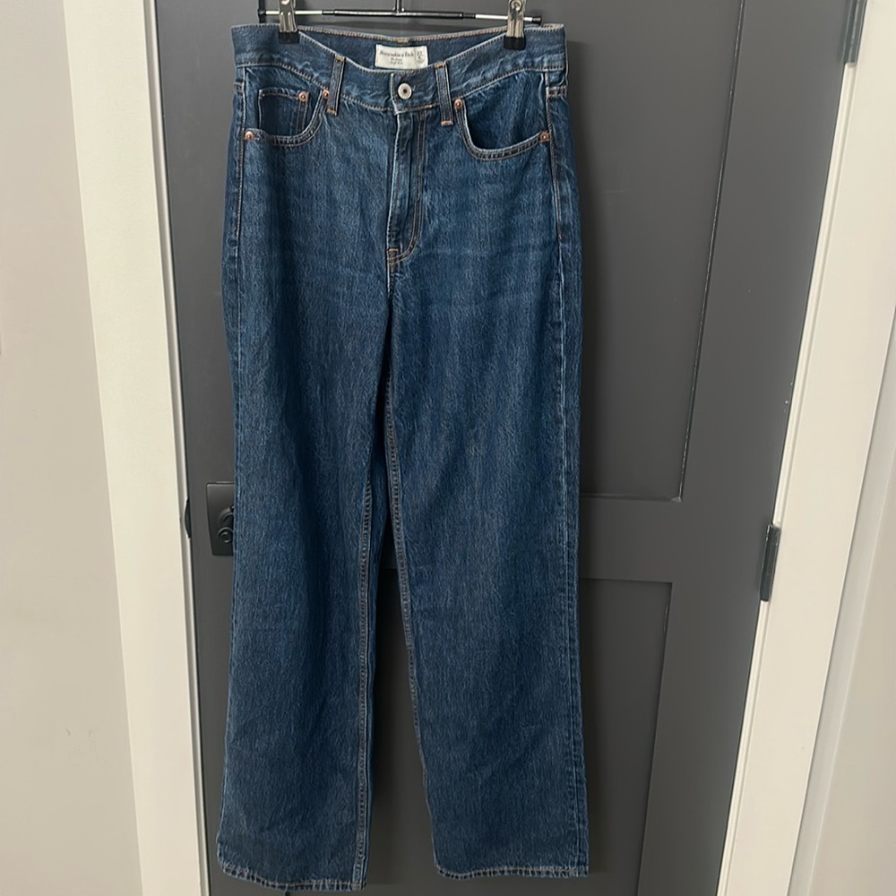 Abercrombie The Loose High Rise Jeans